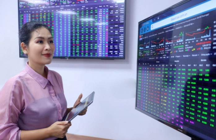 The VN-Index gains 11.85 points to 1,138.07 on July 7, 2023. Photo courtesy of VietnamFinance.