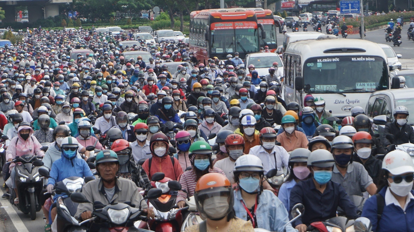 Traffic congestion on a Ho Chi Minh City street. Photo courtesy of Labor newspaper.