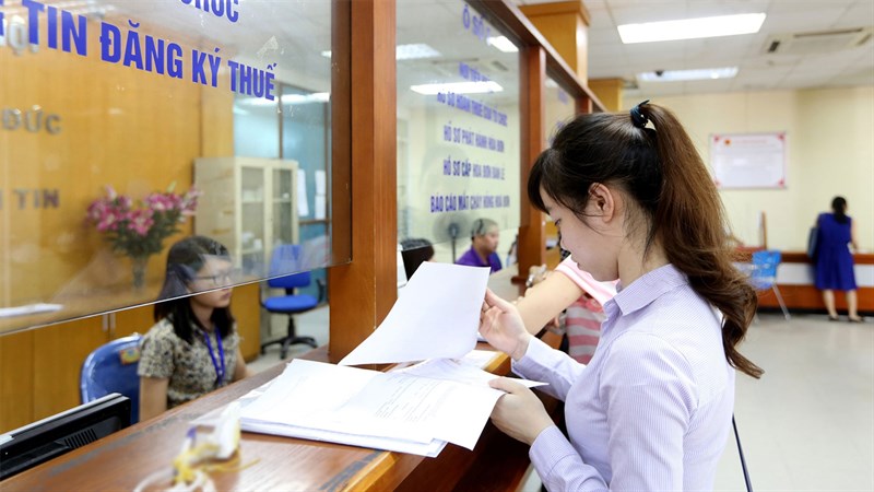 The HCMC tax department says it has detected some firms issuing an abnormally large number of invoices, indicating their fraudulent use. Photo courtesy of the government portal.