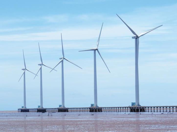 A wind farm in Soc Trang province, Mekong Delta, southern Vietnam. Photo courtesy of Vietnam News Agency.
