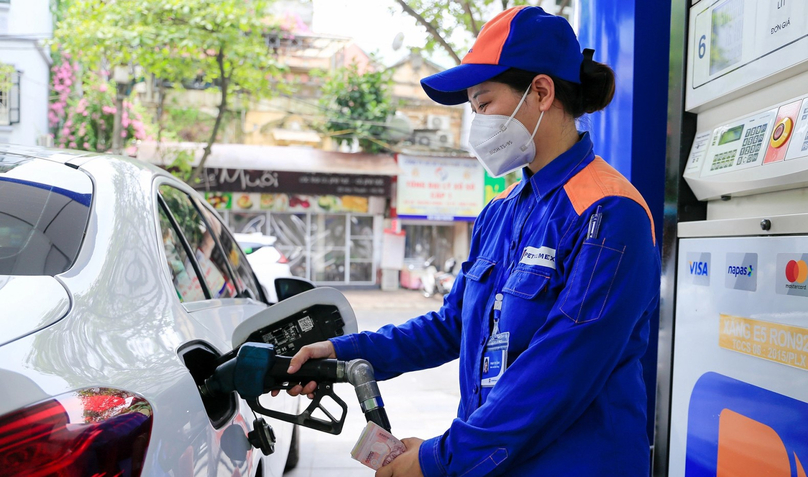 A gasoline station in Hanoi. Photo courtesy of VietNamNet newspaper.