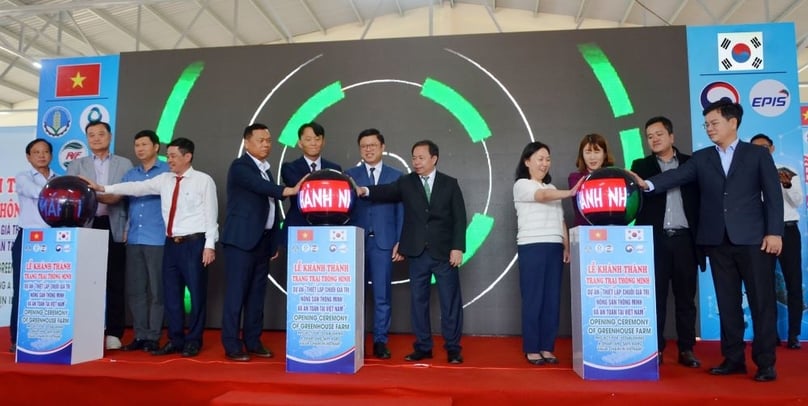 An inauguration ceremony was held August 9, 2023 in Da Lat town, Central Highlands for a smart farm that has won a $3 million grant from the South Korean government. Photo courtesy of Vietnam agricultural newspaper.