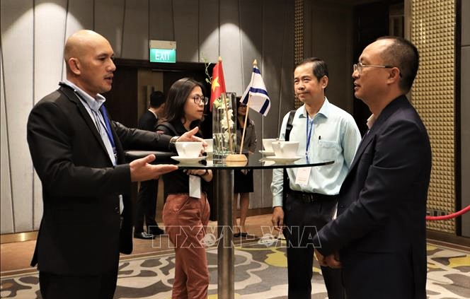 Business people of Vietnam and Israel network at the Vietnam-Israel Business Forum held in Ho Chi Minh City, August 15, 2023. Photo courtesy of Vietnam News Agency.