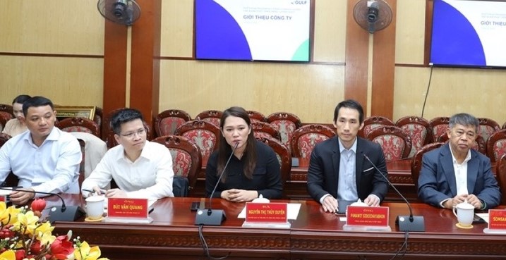 CEO of Gulf Energy Vietnam Panawit Sidejchayabhon (second, right) at a meeting with Thanh Hoa authorities in the central province,  August 16, 2023. Photo courtesy of Thanh Hoa's news portal.