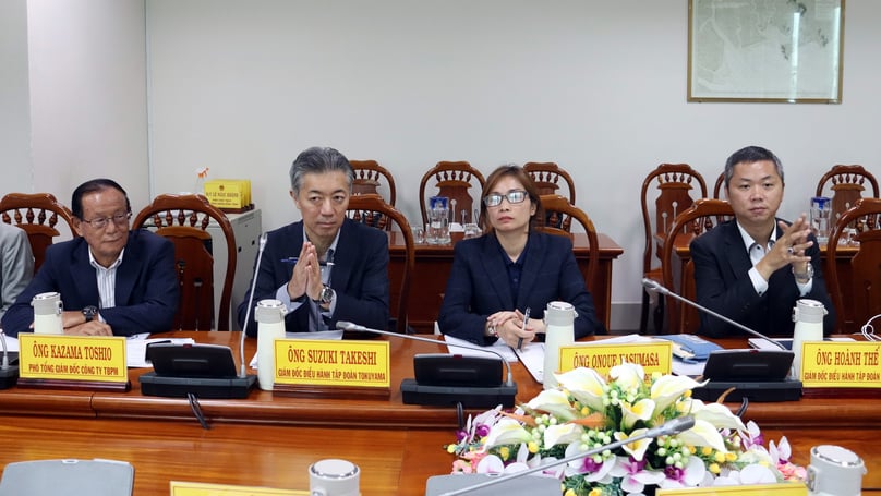 A Tokuyama Corporation delegation headed by Suzuki Takeshi meets with Ba Ria-Vung Tau authorities in the southern coastal province, August 17, 2023. Photo courtesy of Ba Ria-Vung Tau newspaper.