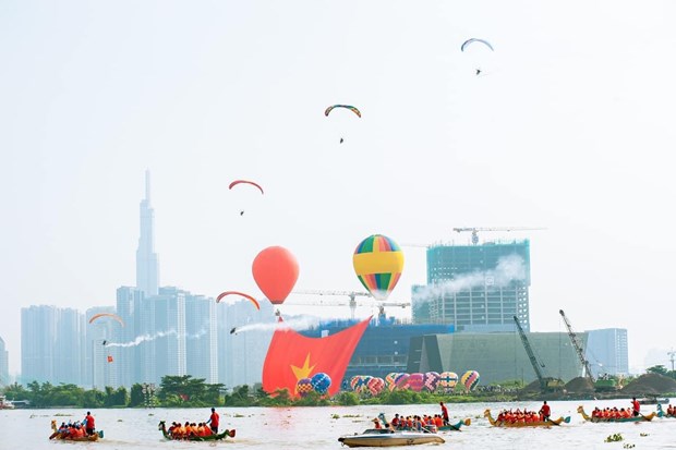 Ho Chi Minh City will hold a hot air balloon show above the Thu Thiem Tunnel in District 2 on September 2, 2023. Photo courtesy of Vietnam News Agency.