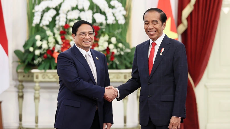Vietnamese Prime Minister Pham Minh Chinh (left) and Indonesia President Joko Widodo at a meeting in Jakarta on September 4, 2023. Photo courtesy of Vietnam's government portal.