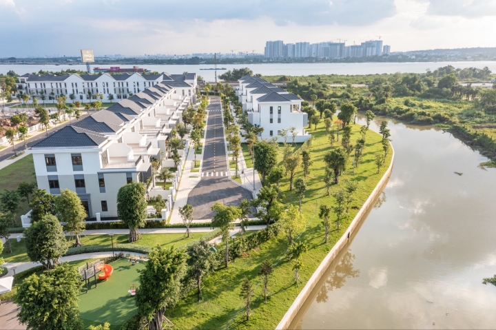 The 1,000-hectare Aqua City features high-class facilities, offering a worthy living experience to elite residents. Photo courtesy of the company.