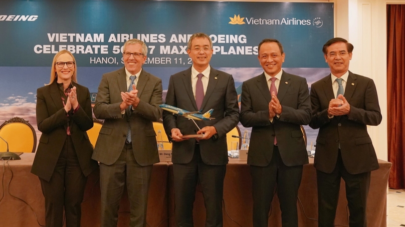 Executives of Vietnam Airlines and Boeing at a signing ceremony in Hanoi on September 11, 2023. Photo courtesy of Vietnam Airlines. 