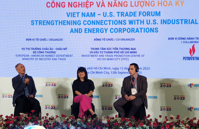 From left: Nguyen Hong Duong, deputy director of the Europe-America market department under the Ministry of Industry and Trade; Truong Chi Binh, vice president and general secretary of the Vietnam Association of Supporting Industries; and Maxime Dourdan, Boeing’s supply chain development director for Southeast Asia, Japan and South Korea at the Vietnam-U.S. trade forum in HCMC on September 13. Photo by Theinvestor/Lan Do.