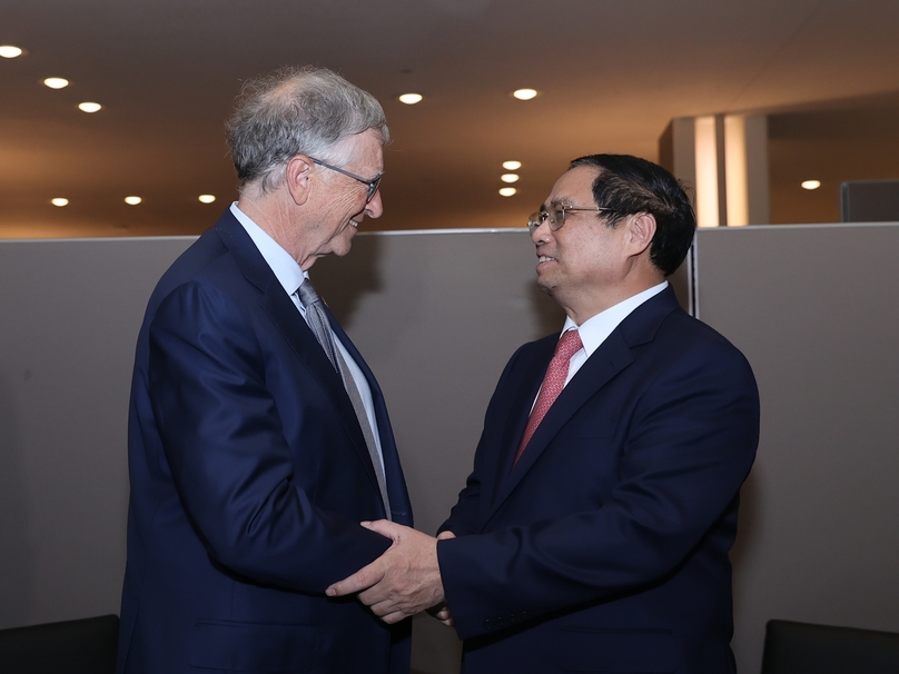 Bill Gates (left) and Prime Minister Pham Minh Chinh at a meeting in New York on September 20, 2023. Photo courtesy of Vietnam's government news portal.