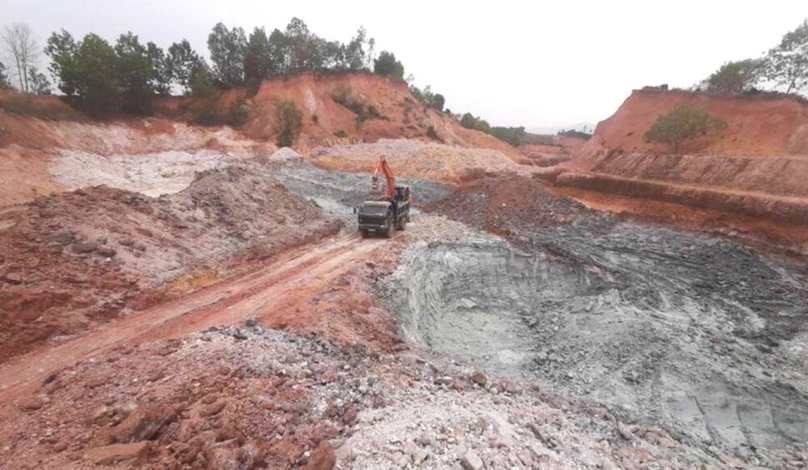 Vietnam plans to exploit more than 2 million tons of rare earths each year. Photo courtesy of Saigon Times newspaper.