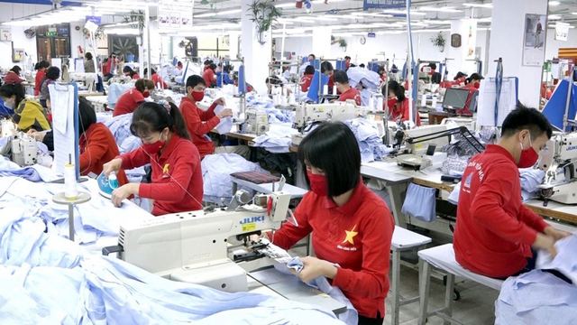 Textile and garment orders are recovering. Photo courtesy of Ministry of Industry and Trade.