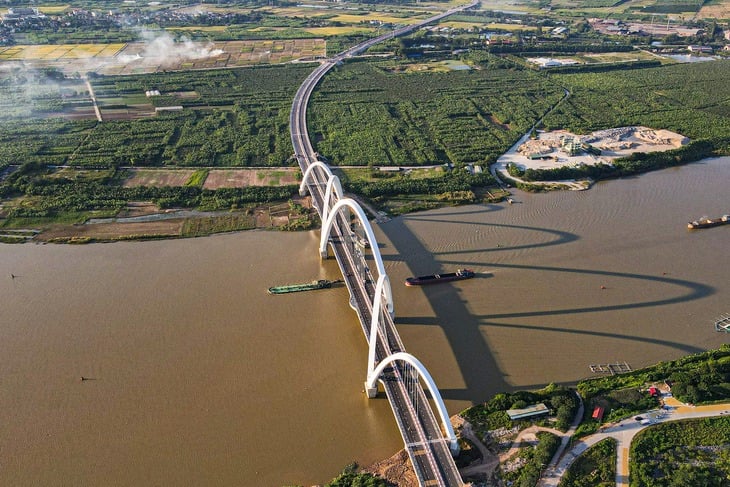 An aerial view of Kinh Duong Vuong Bridge in Bac Ninh province, northern Vietnam. Photo courtesy of Tuoi Tre (Youth) newspaper.