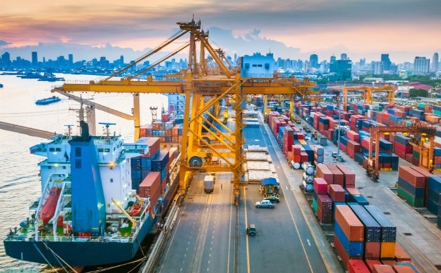 Vietnam’s trade turnover fell 11% year-on-year to $497.66 billion in the first nine months of 2023, according to the General Statistics Office. Photo courtesy of the government's news portal.