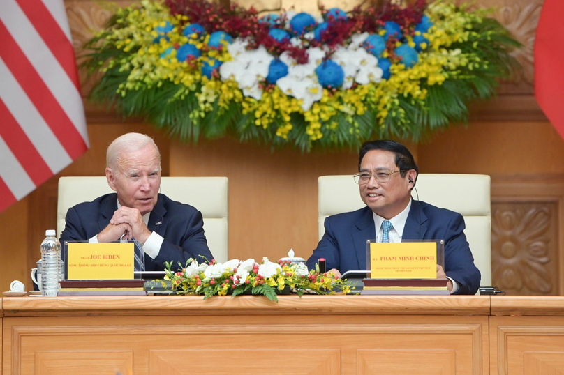 Prime Minister Pham Minh Chinh and President Joe Biden meet with businesses of the two countries in the technology and innovation sectors in Hanoi, September 11, 2023. Photo courtesy of the government's news portal.