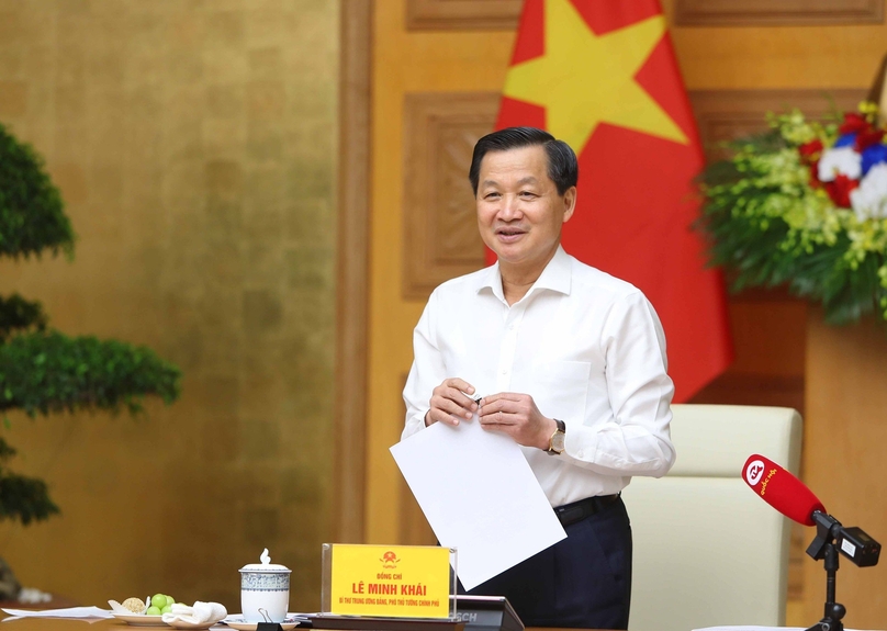 Deputy Prime Minister Le Minh Khai speaks at the meeting of the anti-money laundering national steering committee, October 18, 2023. Photo courtesy of the government's news portal.