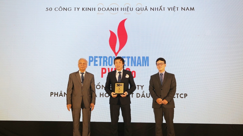 Petrovietnam Fertilizer and Chemicals Corporation (PVFCCo) receives a 'Top 50 Most Efficient Businesses in Vietnam' award in HCMC, October 18, 2023. Photo courtesy of the company.