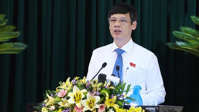 Former chairman of Thanh Hoa province Nguyen Dinh Xung at a meeting while in office. Photo courtesy of Tuoi tre (Youth) newspaper.