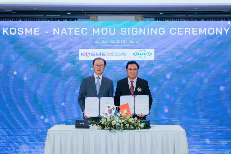 KOSME and NATEC sign an MoU on cooperation to foster startups. Photo courtesy of Vietnam's Ministry of Science and Technology.