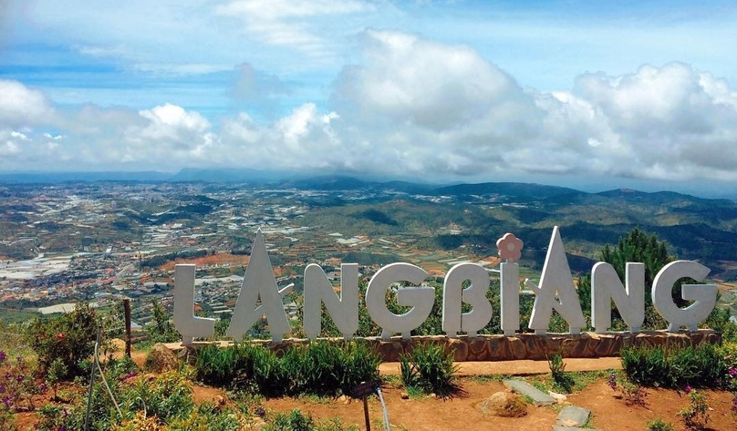 A view of Langbiang Mountain near Da Lat town in Lam Dong province, Vietnam's Central Highlands. Photo by Vietnam News Agency.