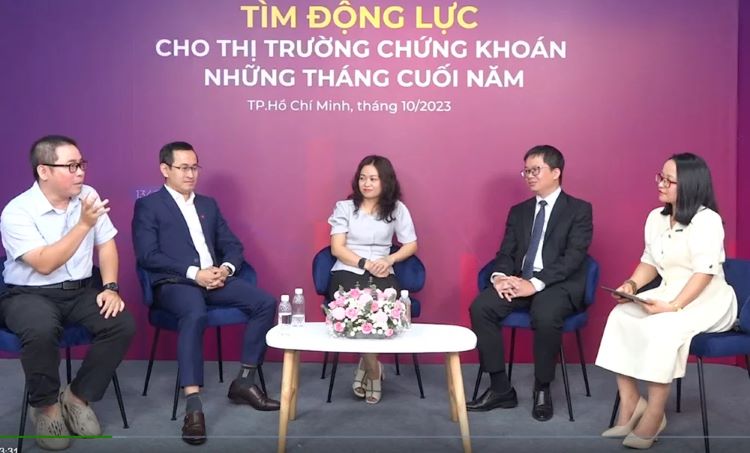 Experts share views on the stock market at the seminar entitled 'Finding drivers for the stock market in the last months of the year' in Ho Chi Minh City. Photo by The Investor/My Ha.