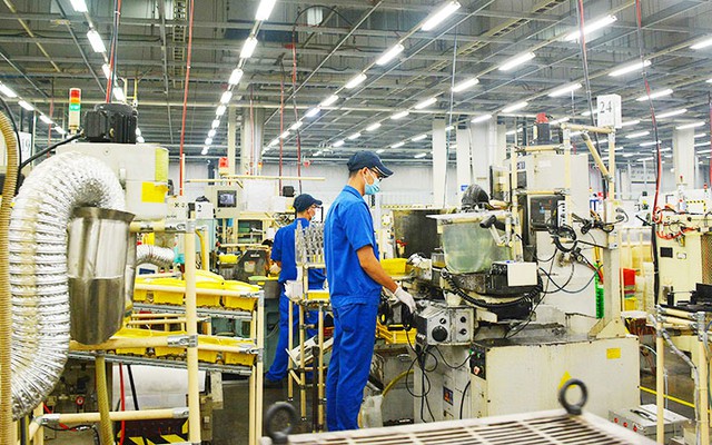 Vietnam's manufacturing sector remained weak in October. Photo courtesy of the government's news portal. 
