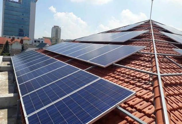 Vietnam is at a crossroad of rooftop solar development. Photo courtesy of Tien Phong (Pioneer) newspaper.