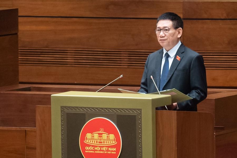 Minister of Finance Ho Duc Phoc presents the Global Minimum Tax scheme at the plenary session of the National Assembly. Photo courtesy of the National Assembly portal.