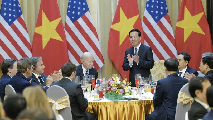 Vietnamese President Vo Van Thuong (standing) at a meeting in Hanoi with U.S. President Biden and Secretary of State Anthony Blinken, September 11, 2023. Photo courtesy of the government's news portal.