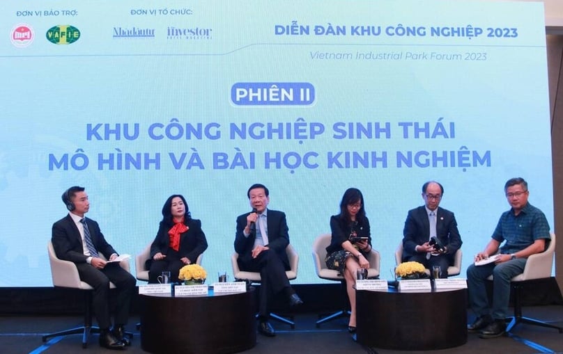 Panelists at the Vietnam Industrial Park Forum 2023: Towards Green Growth in Ho Chi Minh City, November 16, 2023. Photo by The Investor/Le Toan.