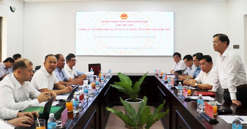 Đại diện TAIF và Công ty Cổ phần Đầu tư và Dịch vụ Quốc tế GS gặp mặt chính quyền Khánh Hòa ngày 23/11/2023. Ảnh do báo Khánh Hòa cung cấp.