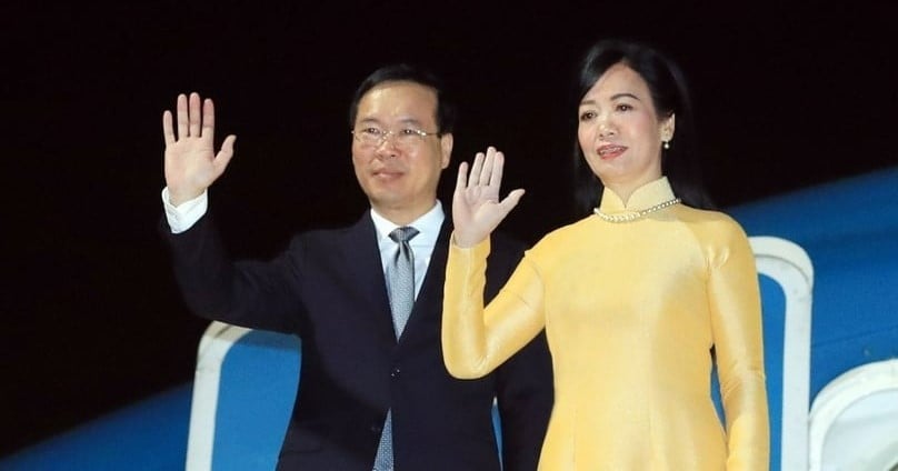 President Vo Van Thuong and his wife at Haneda International Airport in Tokyo on November 26, 2023. Photo courtesy of Vietnam News Agency.