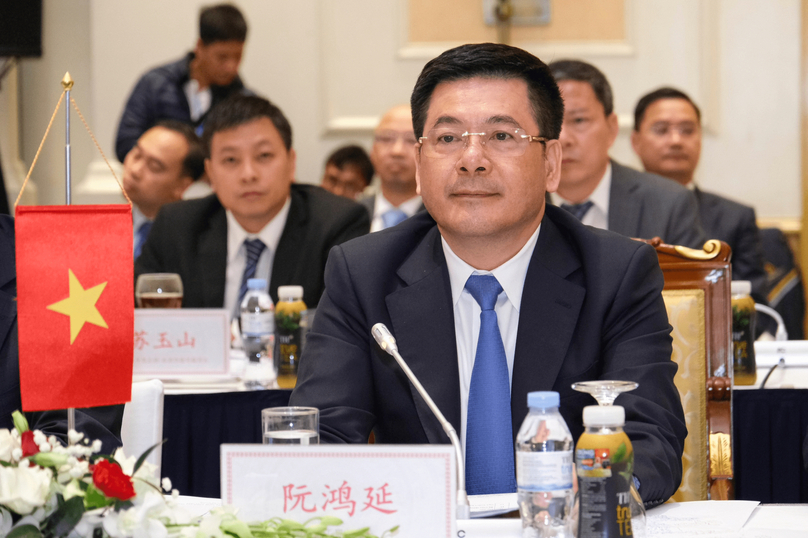 Vietnamese Minister of Industry and Trade Nguyen Hong Dien co-chairs the 12th meeting of the Vietnam-China trade-economic cooperation committee in Hanoi, November 27, 2023. Photo courtesy of Vietnam's Ministry of Industry and Trade.