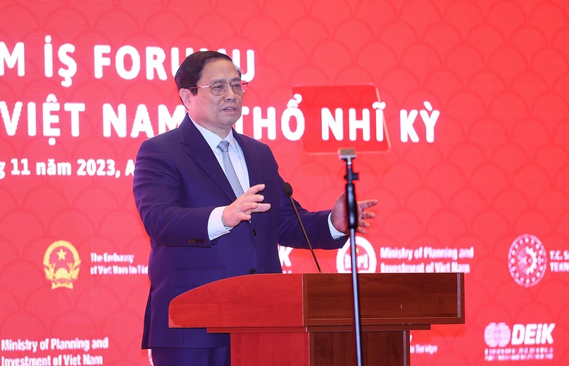 Prime Minister Pham Minh Chinh speaks at the Vietnam-Turkey business forum in Ankara, November 30, 2023. Photo courtesy of the Vietnamese government's news portal.