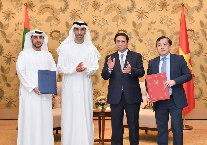 From left: Mohamed Eidha Al Menhali, regional CEO of AD Ports Group; the UAE’s Minister of State for Foreign Trade Thani bin Ahmed Al Zeyoudi; Vietnam's Prime Minister Pham Minh Chinh; and Hoang Hong Giang, deputy administrator of the Vietnam Maritime Administration, at the signing ceremony of the MoU in Dubai, the UAE, December 2, 2023. Photo courtesy of AD Ports Group.