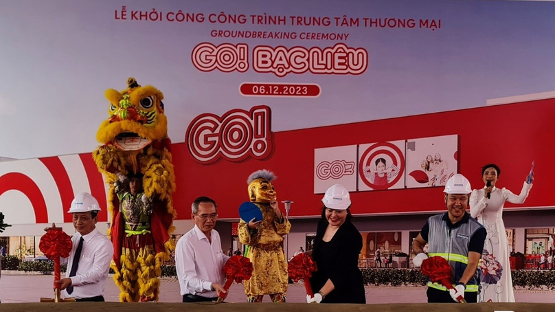 Lễ khởi công dự án GO!  trung tâm mua sắm tại tỉnh Bạc Liêu, đồng bằng sông Cửu Long, miền nam Việt Nam, ngày 6 tháng 12 năm 2023. Đây sẽ là trung tâm mua sắm thứ 41 được Central Retail của Thái Lan xây dựng tại Việt Nam.  Ảnh do báo Bạc Liêu cung cấp.