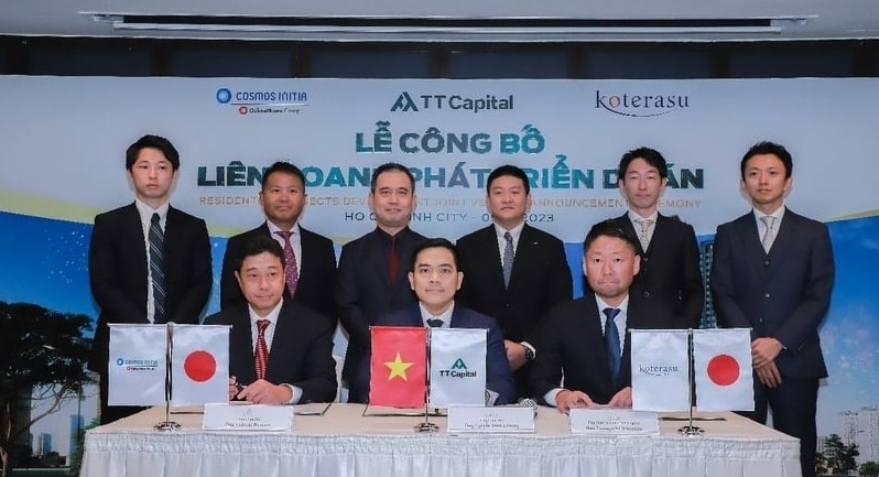 Representatives of TTCapital, Koterasu and Cosmos Initia sign a cooperation agreement in Ho Chi Minh City, southern Vietnam, December 5, 2023. Photo courtesy of Thanh Nien (Young People) newspaper.
