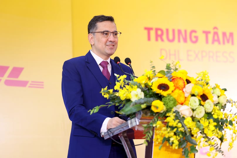 Bernardo Bautista, general director and country manager of DHL Express Vietnam, delivers the opening speech at DHL Express Hanoi Gateway's grand opening ceremony in Hanoi, December 12, 2023. Photo courtesy of DHL.
