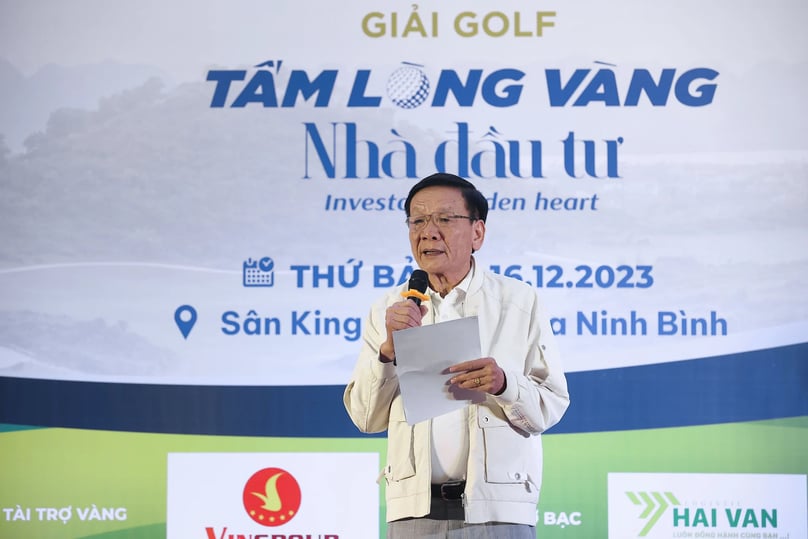 Dr. Nguyen Anh Tuan, editor-in-chief of The Investor and head of the tournament organizing board, speaks at the awards ceremony in Ninh Binh province, northern Vietnam, December 16, 2023.