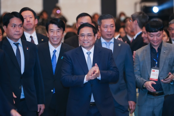 Vietnam’s Prime Minister Pham Minh Chinh (center) attends the Vietnam-Japan Economic Forum in Tokyo, Japan, December 16, 2023. Photo courtesy of the government’s news portal.