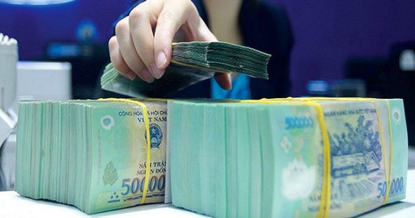 Vietnam banks are in a race to reduce lending interest rates. Photo courtesy of the government's news portal.