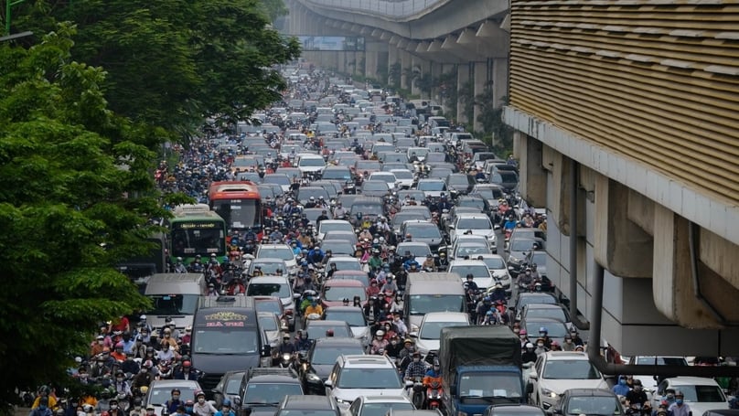 A traffic jam in Hanoi. Photo courtesy of VOV. 