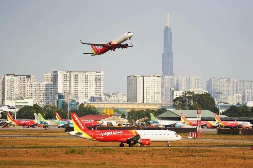 Aircraft land at Tan Son Nhat Airport in HCMC, souther Vietnam. Photo courtesy of Vietnam News Agency.