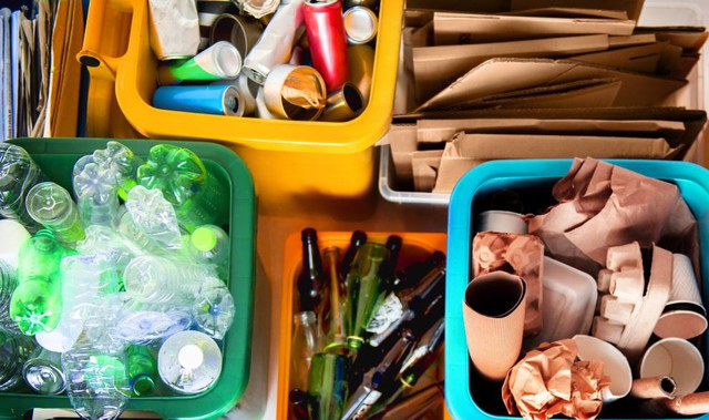 Producers and importers in the packaging industry will have to compulsorily recycle their products starting the first day of 2024. Photo courtesy of the government's news portal.