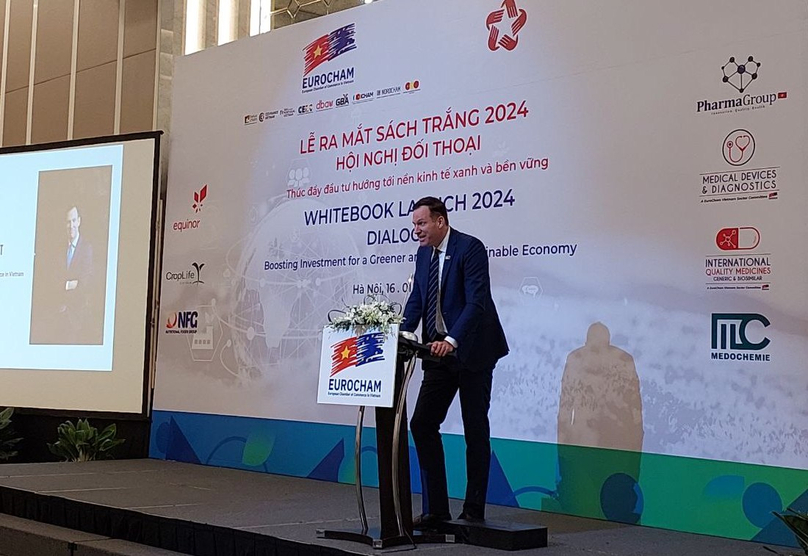 EuroCham chairman Gabor Fluit speaks at the whitebook launch in Hanoi, January 16, 2024. Photo by The Investor/Minh Tuan.