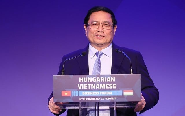 Prime Ministers Pham Minh Chinh addresses the Vietnam-Hungary business forum in Budapest, Hungary, January 19, 2024. Photo courtesy of the government's news portal.