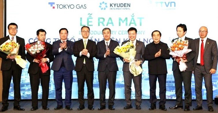Ngo Dong Hai (center), Secretary of the Thai Binh Party Committee, at the inauguration ceremony of Thai Binh LNG Power JSC, a Japan-Vietnam joint venture, in the northern province, January 26, 2024. Photo courtesy of Thai Binh news portal.