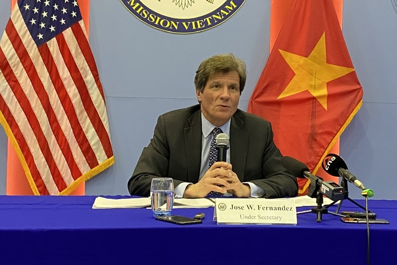 Under Secretary of State Jose Fernandez speaks at a meeting with reporters in Hanoi, January 26, 2023. Photo by The Investor/Minh Tuan.
