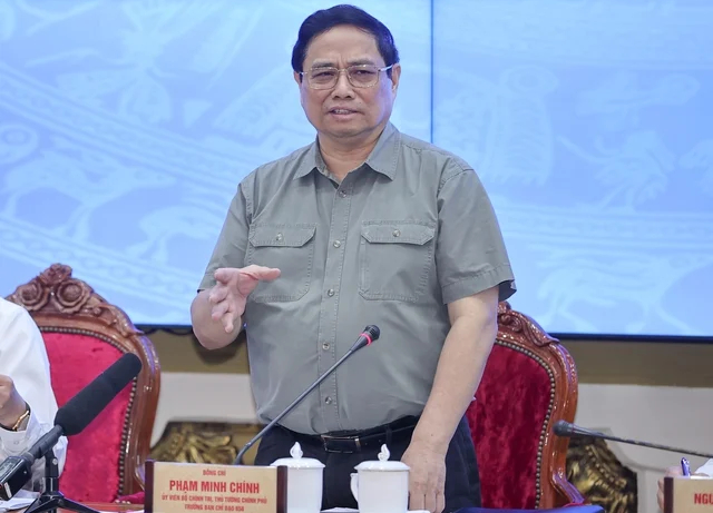 Prime Minister Pham Minh Chinh chairs a meeting of a committee responsible for granting greater autonomy to Ho Chi Minh City, February 3, 2023. Photo courtesy of the government's news portal.